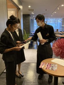 情報ビジネス科の学生がホテル金沢様で実習を行いました。