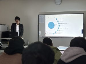 【情報ビジネス科】先輩による就職活動セミナーを行いました。