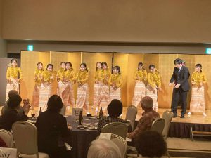留学生が「ミャンマー舞踊」を披露しました